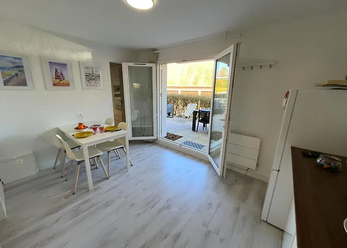 Petite Cour Privee - A 1minute A Pied De La Apartment Merville-Franceville-Plage