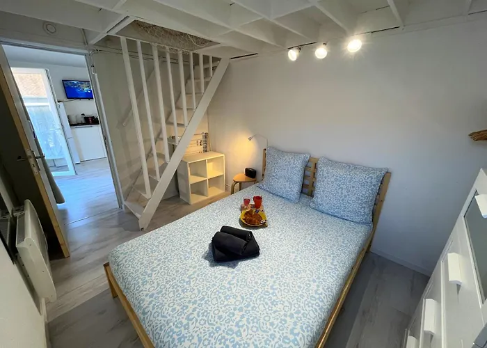 Apartment Petite Cour Privee - A 1minute A Pied De La *