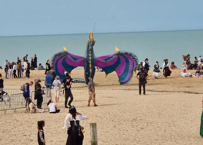 Apartment Petite Cour Privee - A 1minute A Pied De La