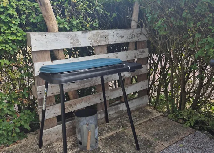 Petite Cour Privee - A 1minute A Pied De La Merville-Franceville-Plage