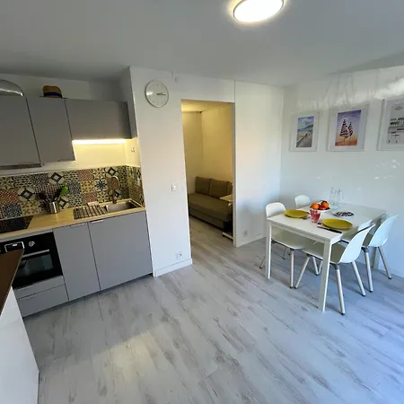 Petite Cour Privee - A 1minute A Pied De La