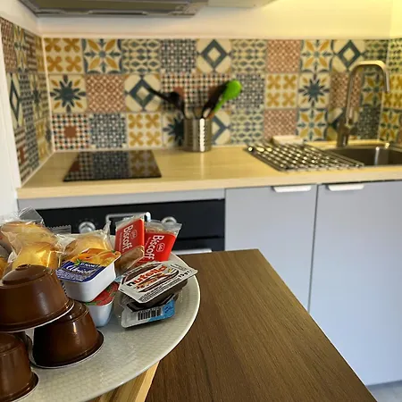 Petite Cour Privee - A 1minute A Pied De La 아파트