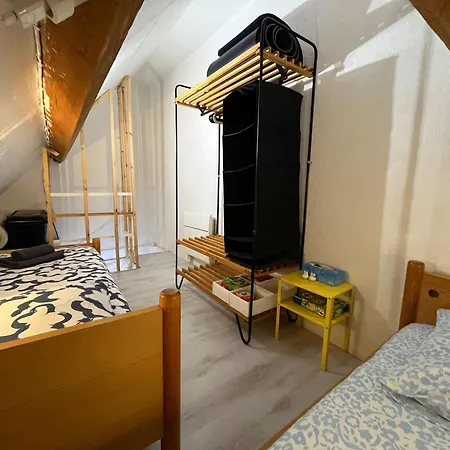 Apartment Petite Cour Privee - A 2 Minutes A Pied De La