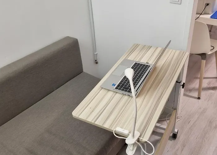 Petite Cour Privée - à 1minute à Pied De La